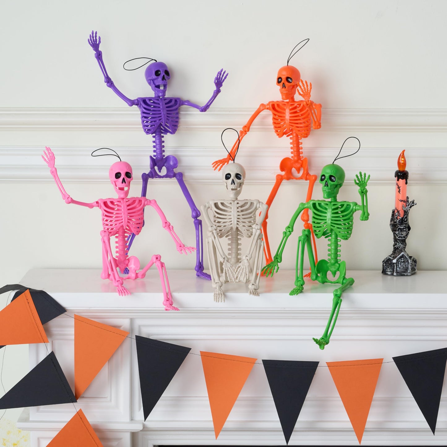 JOYIN 5 PCS Posable Halloween Skeleton Decor 16 Inches, Full Body Movable Joints Posable Skeleton, Hanging Skeletons for Halloween Decoration, Home Yard, Graveyard, Haunted House, Spooky Scene