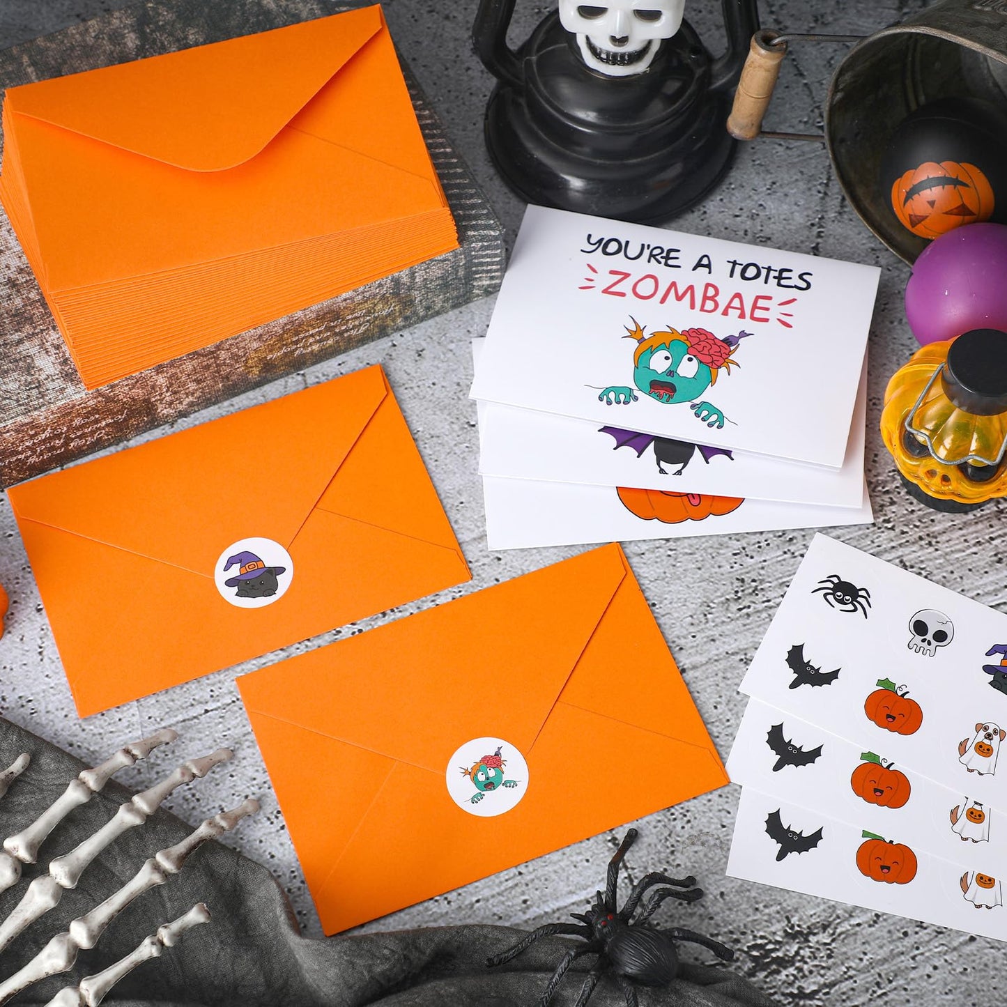 Geyoga 32 Pack Funny Halloween Cards Bulk with Envelopes Stickers 4 x 6 Inch Pun Halloween Blank Greeting Cards for Kids for Party Supplies, 8 Designs
