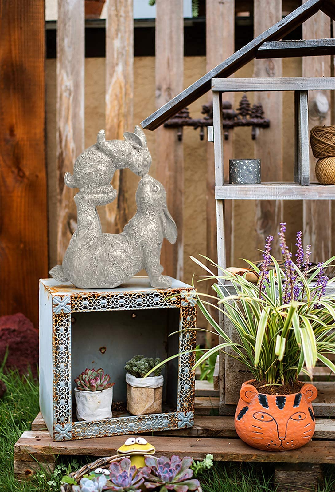Newman House Studio Garden Statues Kissing Bunny Sulpture - Garden Décor Rabbit Collectible Figurines Yard Decorations Outdoor 11.8" L x 4.8" W x 14.6" H