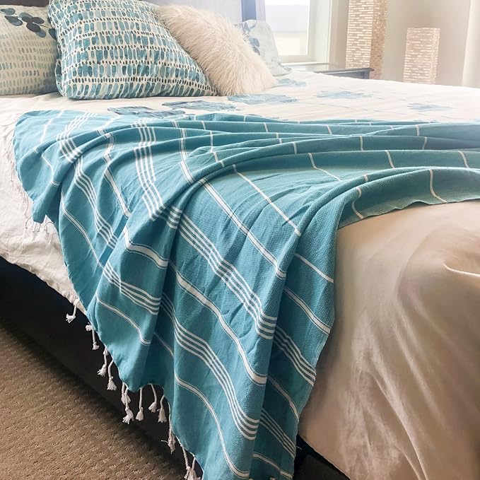 Bersuse Towels Anatolia XL Beach Blanket Throw Blanket Turkish Towel 100% Cotton Extra-Large Quick-Dry Lightweight Premium Peshtemal Towel - 61x82 Inches, Aqua