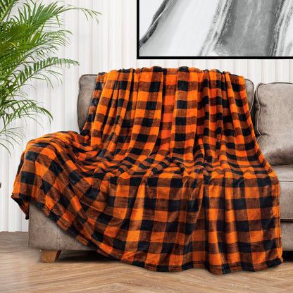 PAVILIA Black and Orange Buffalo Plaid Fleece Throw Blanket for Couch, Soft Halloween Flannel Blanket for Sofa, Orange Checkered Plaid Fall Couch Throw, Warm Cozy Fall Bed Blanket Decor Gift, 50x60