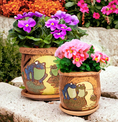 STP GOODS Ceramic Pot with Drainage Hole and Saucer, Plant Pots, Modern Decorative Planters for House Plants Indoor Flowers Plants, Cute Flower Pot - Gifts (Frogs (3 L))