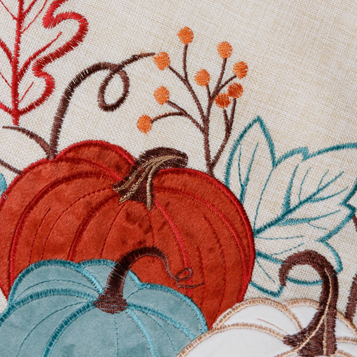 OWENIE Thanksgiving Table Runner, Fall Pumpkins Table Decor, Embroidered Harvest Pumpkin Farmhouse Placemat for Dining Table, Fall Decor for Home, Halloween Table Decorations