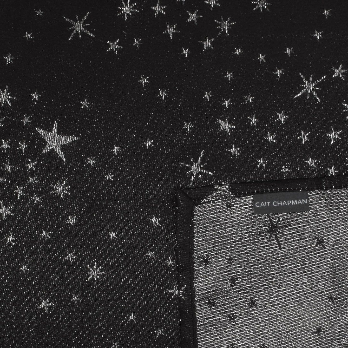 CAIT CHAPMAN HOME COLLECTION Shimmer Twinkling Stars Black Silver Metallic Woven 18"x18" Napkin (Napkin Set of 4)