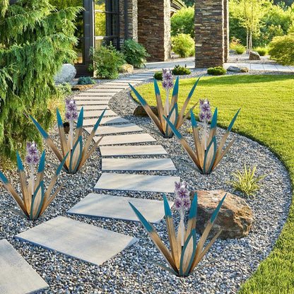 LCJECV Metal Agave Plant Garden Art, 2 Pack Tequila Rustic Sculpture, Rustic Metal Agave Plants Lawn Home Ornaments, for Yard Stakes, Garden Figurines, Outdoor Patio (2 PCS Purple Flowers)