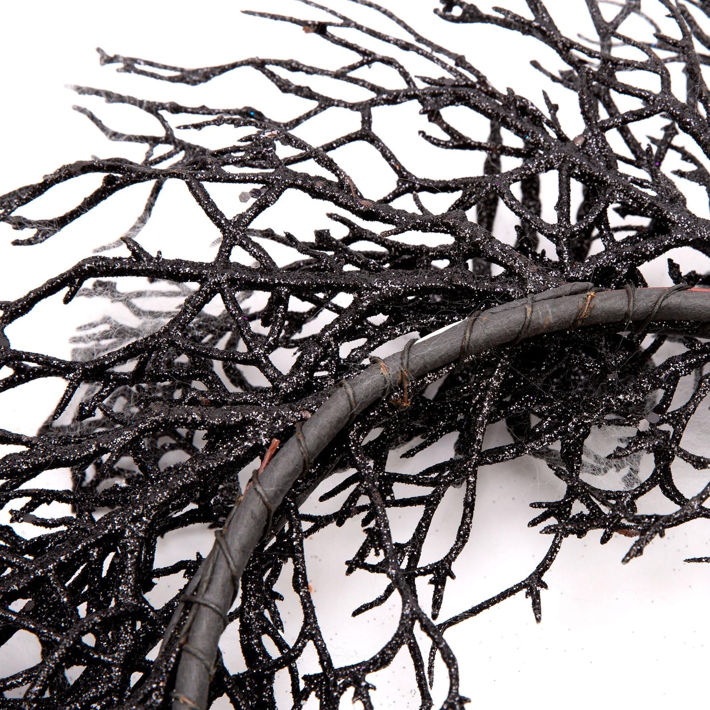 Skrantun 18 Inch Halloween Wreath Black Wreath with Spiders and Webs Door Wreath with Halloween Decorations for Halloween Party and Holiday Decorations