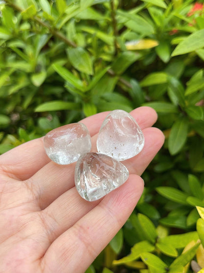 GAF TREASURES 5 Pcs Clear Quartz Tumbled Stones, Polished Natural Clear Quartz Gemstone, Clear Quartz Healing Crystals (Clear Quartz)
