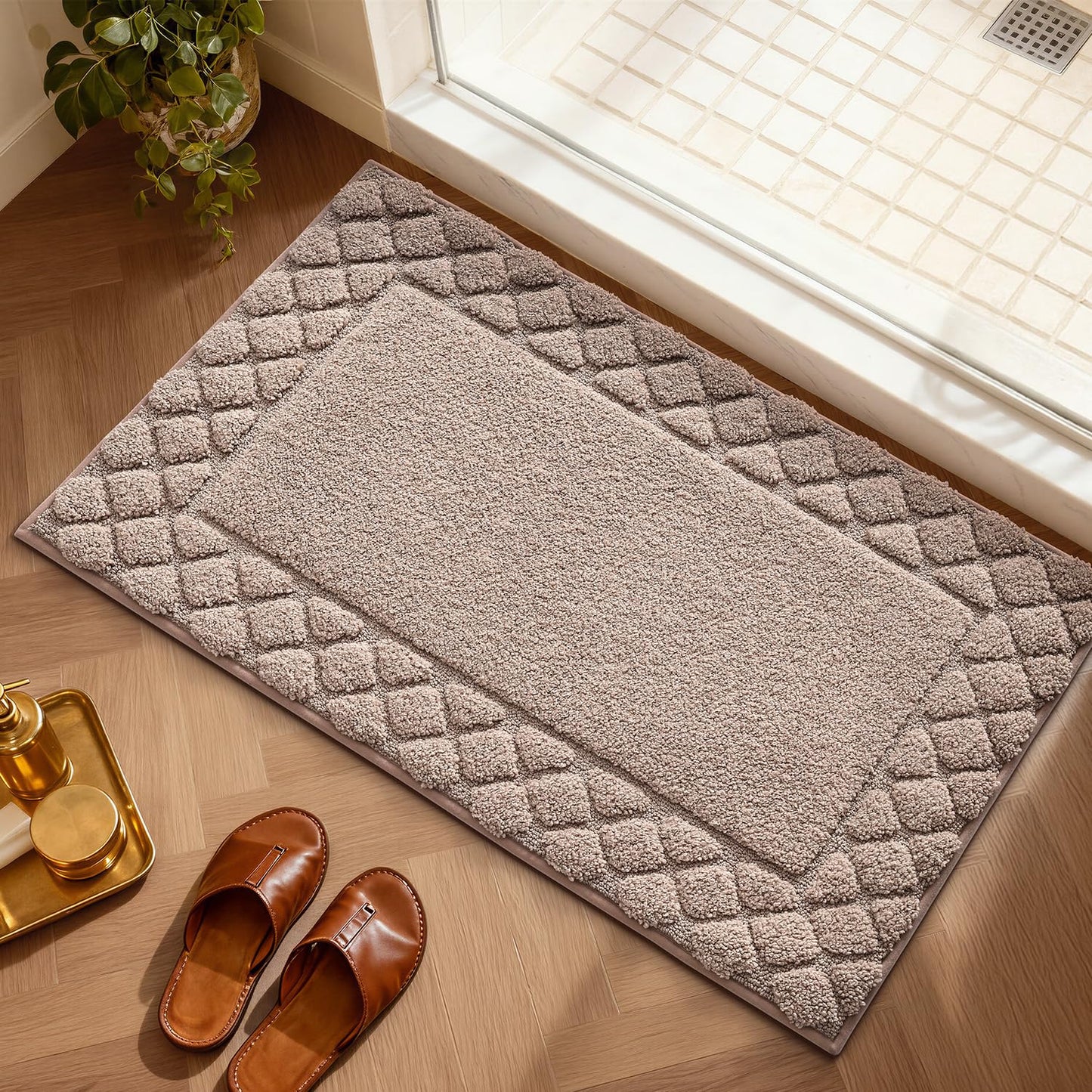 LUMI Bathroom Rugs, Ultra Soft Absorbent Bath Mat for Shower, Non Slip Washable Bath Rugs with Rubber Backing, Microfiber Plush Quick Dry Floor Mat for Bathtub, Floor, Brown, 24x36