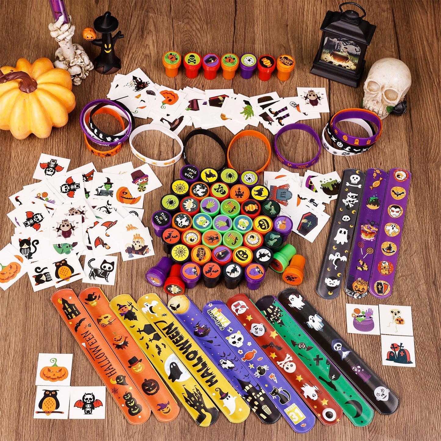 Thuodo Halloween Party Favors for Kids Toys 264pcs Halloween Prizes Bulk for Kids, Goody Bag Fillers including Stamper Tattoos Slap Bracelets Rubber Bracelets Treats Non Candy Party Supplies