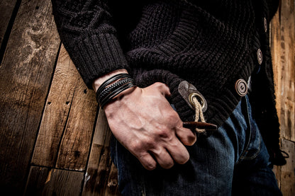 SERASAR Mens Bracelet - Black Bracelet Leather Cowhide Gift-Box Braided Stainless Steel Jewelry Wrist-Band Cuff Wrap Rope Bangle Dad Man Pulseras para Hombres Cuero Regalo
