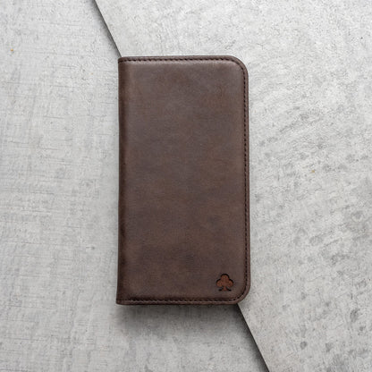 Porter Riley - Leather Case for iPhone SE 2022/20 and iPhone 8 / iPhone 7. Premium Genuine Leather Stand/Cover/Wallet/Flip Case with Card Slots & Horizontal Stand (Chocolate Brown)
