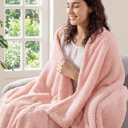 Exclusivo Mezcla Fleece Twin Size Bed Blanket, Ultra Soft, Lightweight and Fuzzy Light Pink Blanket for Women, Home Decor, 60x80 Inches