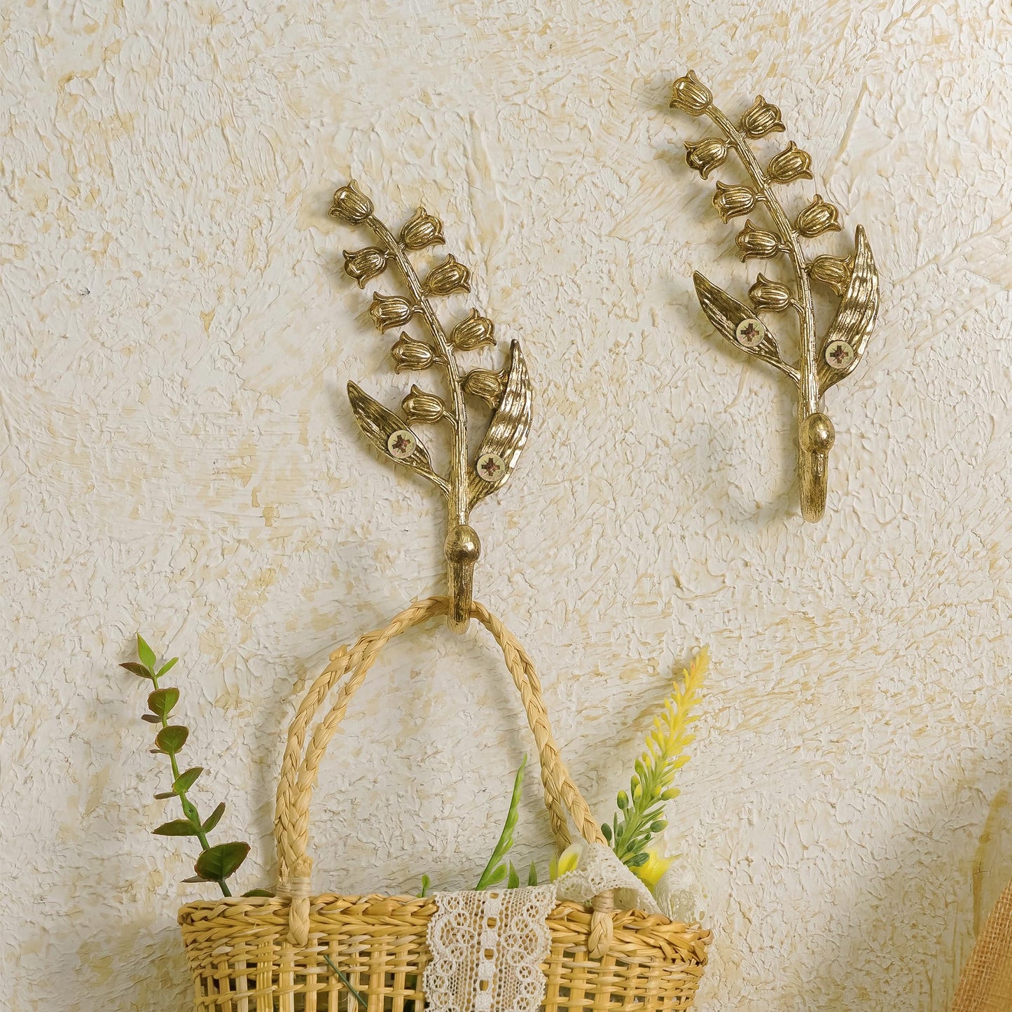 SOFFEE DESIGN 2PCS Golden Bellflower Hooks, Spring Blossom Robe Holders, Floral Bathroom Accessories with Curved Stem