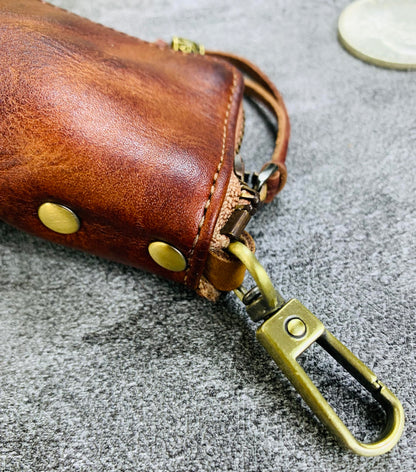 duyugeng Genuine Leather Key Pouch with Belt Clip, Vintage Key Holder Coin Purse with Key Ring, Compact EDC Key Organizer for Men, Clip On Jeans Key Case