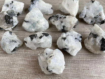 GAF TREASURES Wholesale Raw Rainbow Moonstone Crystals, Natural Rainbow Moonstone Stone, Rainbow Moonstone Rough, Rainbow Moonstone Healing Crystals (Rainbow Moonstone, 0.25 Pound)
