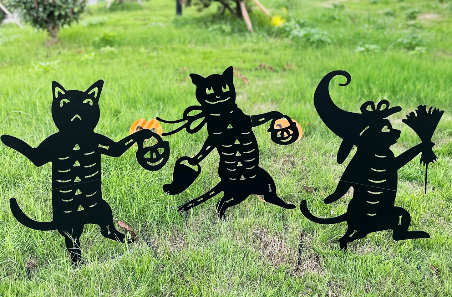 Yhthoha Metal Halloween Black Cat Garden Stakes Decorative, 3 Pack Scary Cat Halloween Yard Stakes Black Cat Silhouette for Home Yard Indoor and Outdoor Halloween Decorations.(Big)