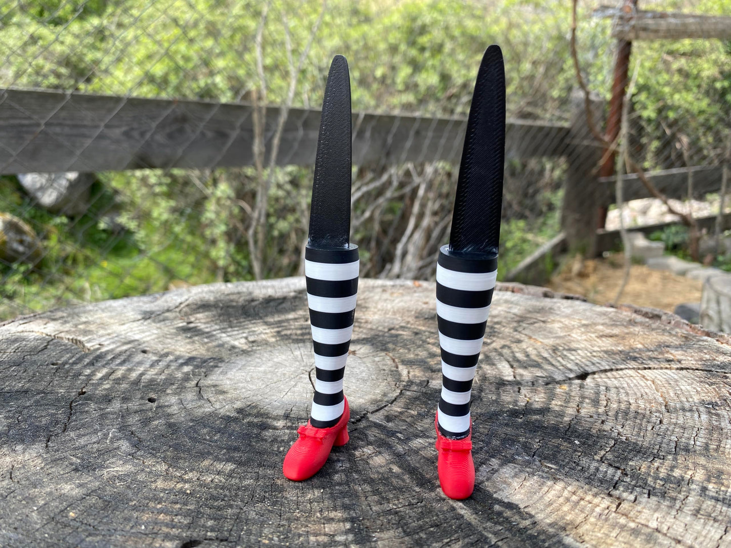 Wicked Witch Legs Mini Plant Pot Decor – Fun Halloween Planter, Spooky Home Decor, Unique Planter for Indoor & Outdoor Plants